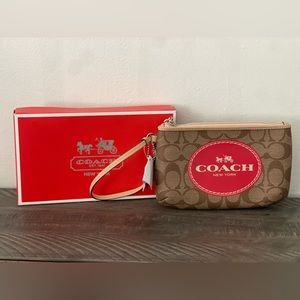 Coach NWT Horse & Carriage Signature Wristlet